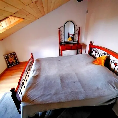 Апартамент Attic Варна