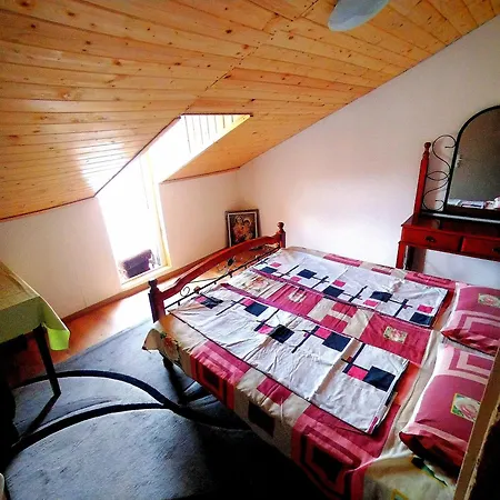 Апартамент Attic Варна